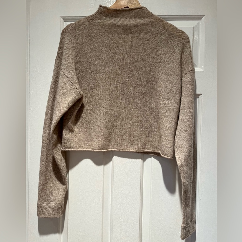Reformation Cashmere Mock Turtleneck in Oatmeal Cropped Small - Picture 4 of 6